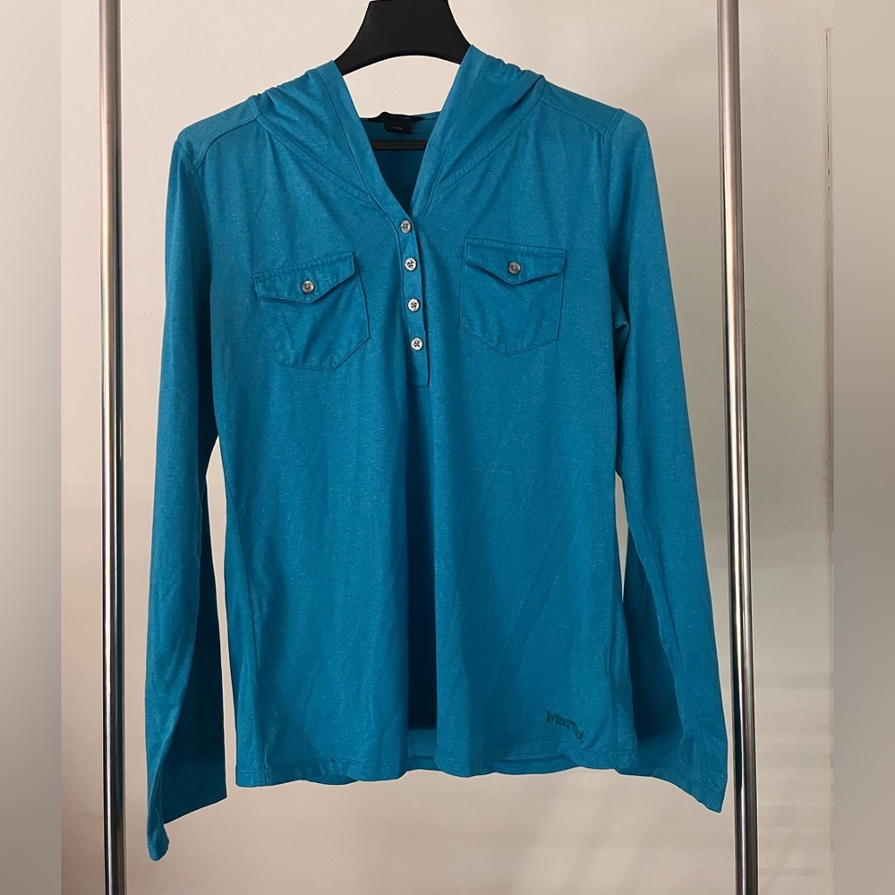 Marmot Laura Hooded Shirt - Long-Sleeve
Women’s Medium
Color: Aqua Blue